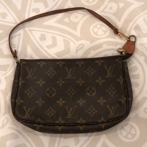 Louis Vuitton Pochette